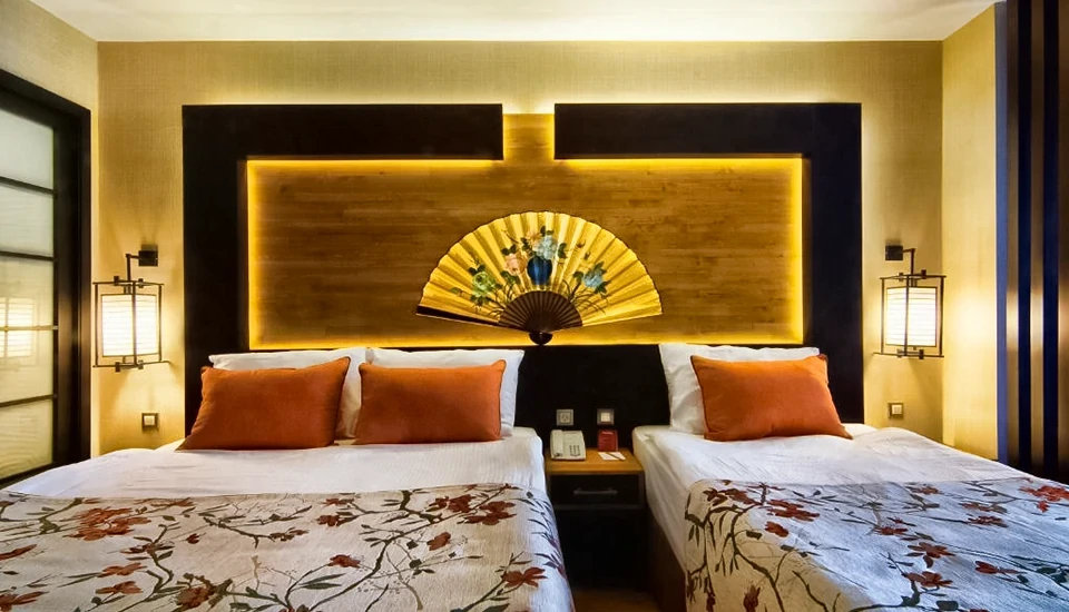 هتل لیماک لارا دلوکس آنتالیا